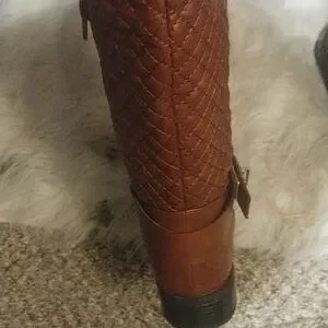 ShoeDazzle Women Shoe dazzle brown over the knee flat boot. Size 7.5 display picture 1